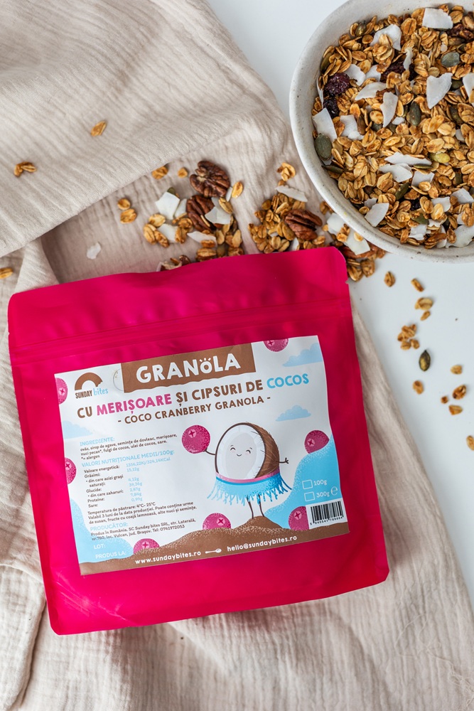 Granola cu merisoare si fulgi de cocos