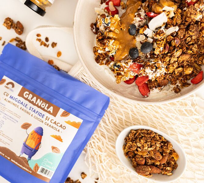 Granola cu migdale, stafide si cacao